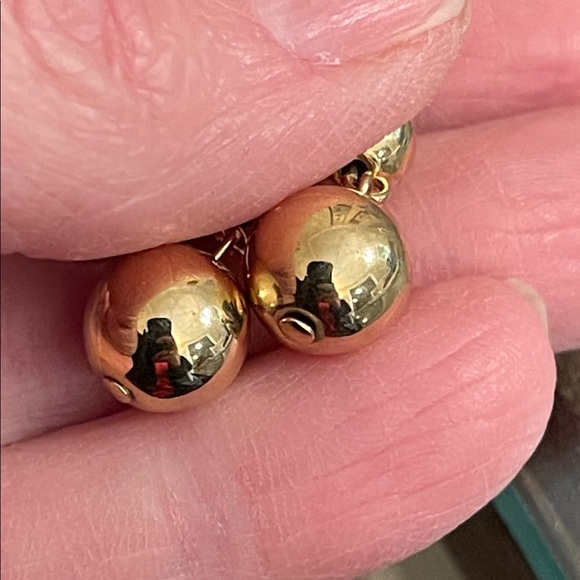 Vintage 1986 Avon Dangle Drop Earrings - Graduated Gold-tone Beaded Earrings - Picture 13 of 13